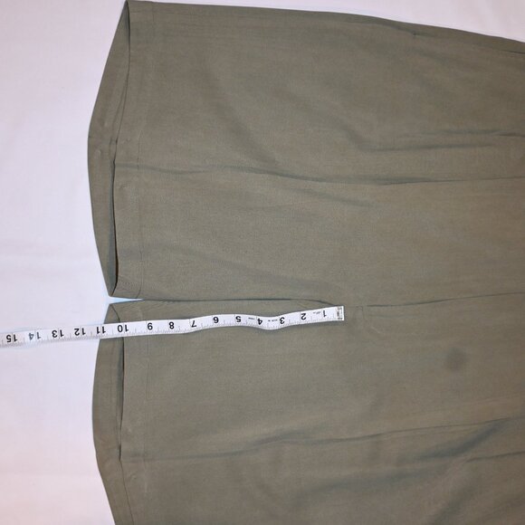 Jos. A. Bank Men's US Sz 44 Reg 100% Silk Pleated Front Olive Green Dress Shorts - Picture 5 of 5